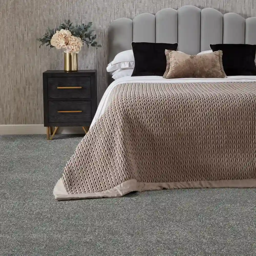 grey polaris luxury saxony carpet