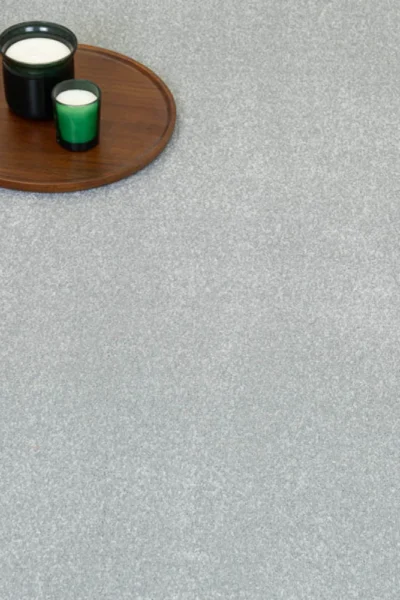 Plush Bellevue Saxony carpet for bedrooms