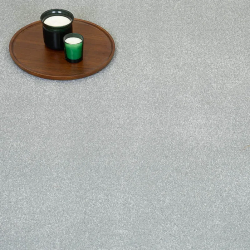 Plush Bellevue Saxony carpet for bedrooms