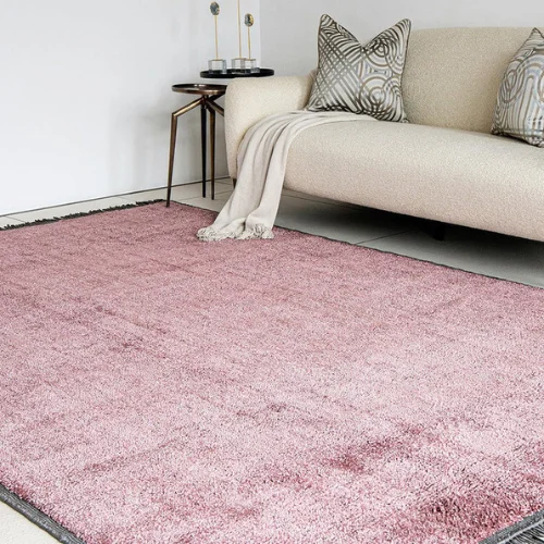 Stylish pink carpet in Abu Dhabi