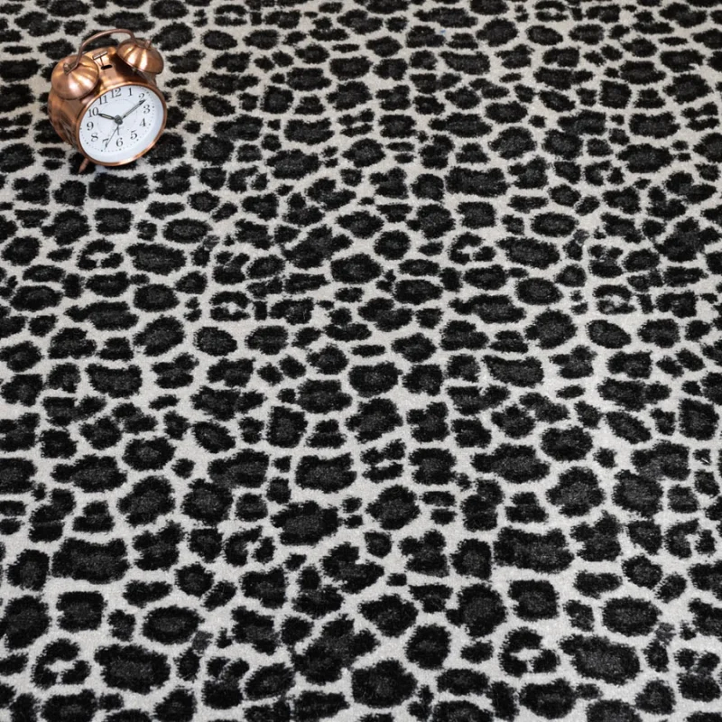 Snow Leopard JAG45 Animal Print Carpet