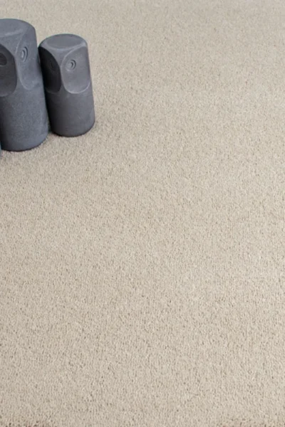 Soft Cream Verdi Saxony Carpet