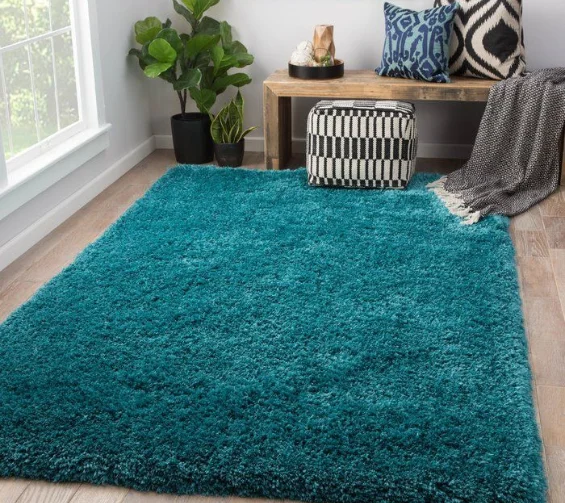 Soft shaggy rugs for Dubai homes