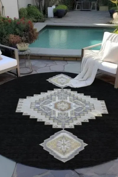 Boho Traditional Outdoor Rug img 1