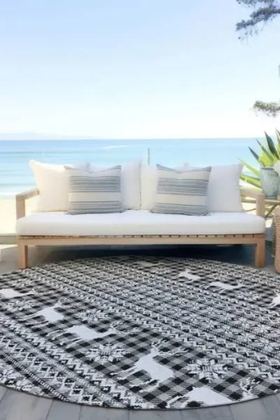 Christmas Sweater Outdoor Rug img 1