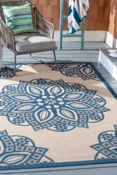 Colette Courtyard Outdoor Rug
