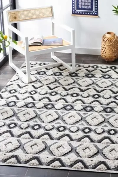 Cottage Oddrin Outdoor Rug