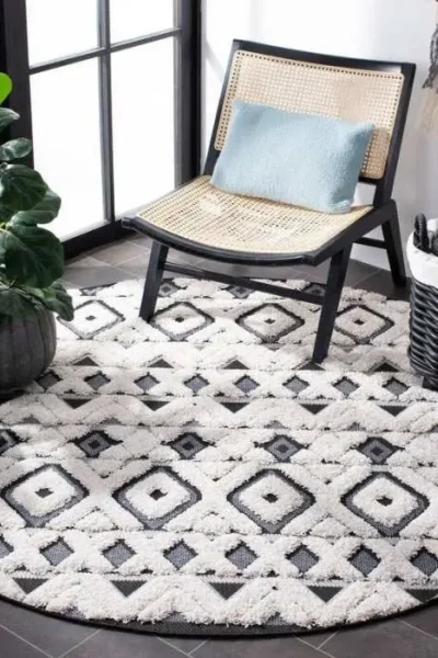 Cottage Oddrin Outdoor Rug img 1