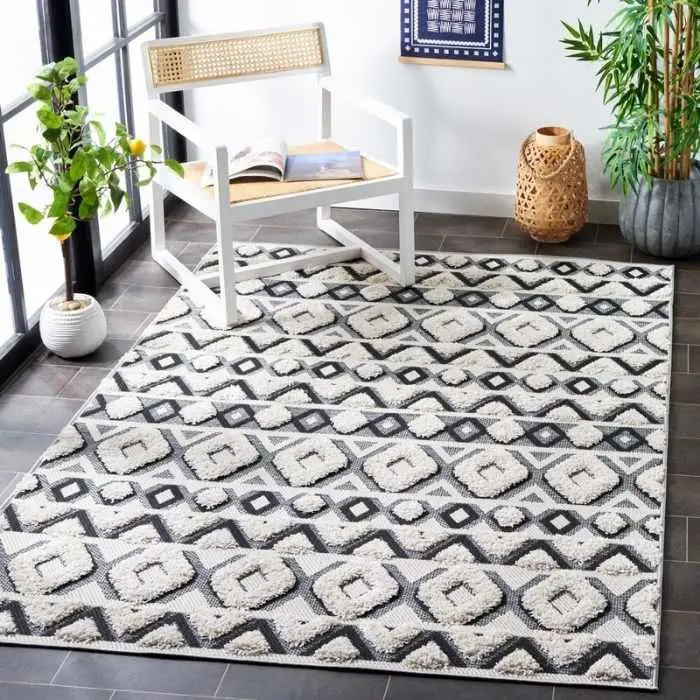 Cottage Oddrin Outdoor Rug