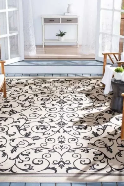 Courtyard Clarine Rug