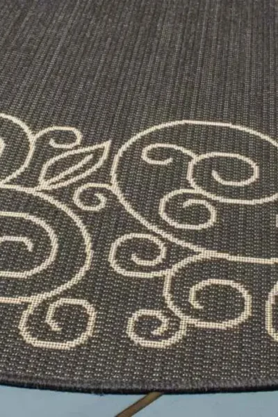 Courtyard Loomed Round Rug img 1