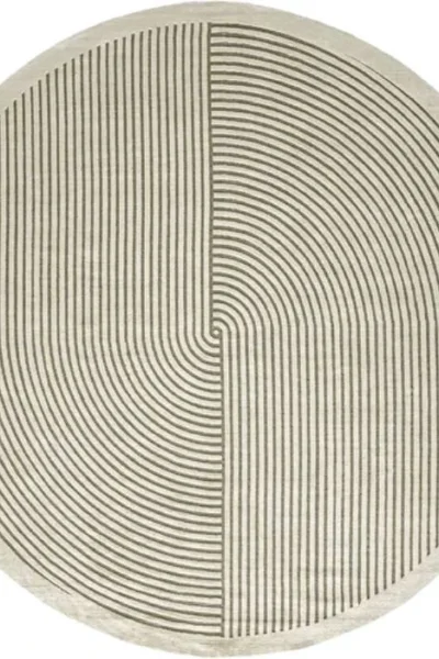 Curves Straight Round Carpet img 3