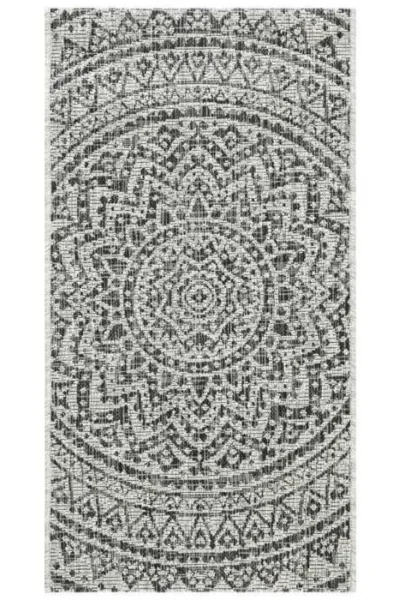 Fran Mandala Patio img 3