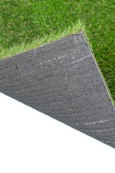 Kexby 32mm Artificial Grass image 4