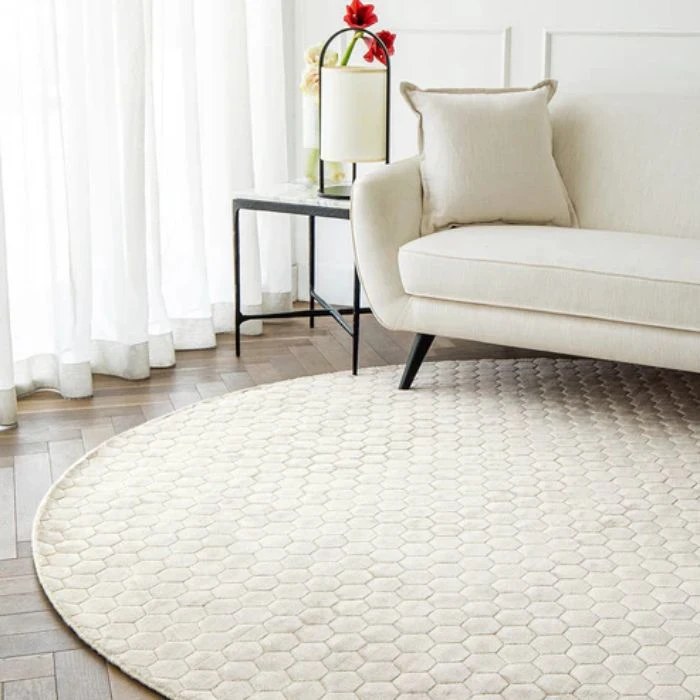 Round-Honeycomb Patterned Carpet