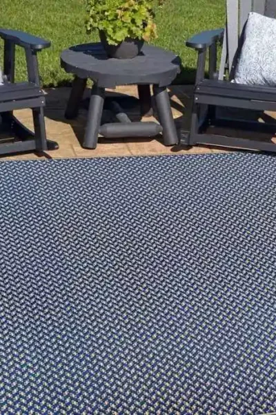Solid Reversible Outdoor Rug img 1