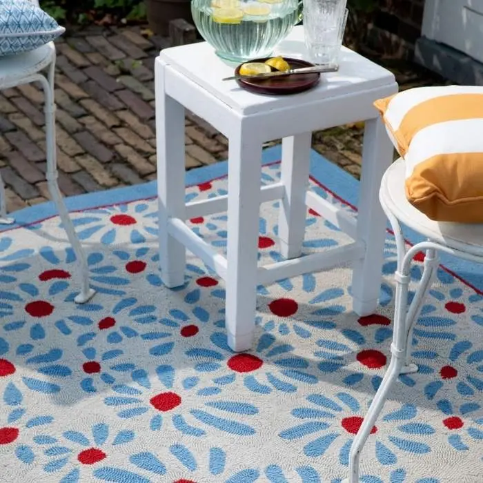 Thorncliff Outdoor Rug img 1