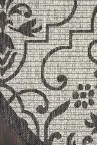 Garden Party Round Rug img 1