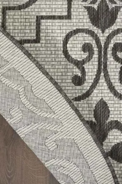 Garden Party Round Rug img 2