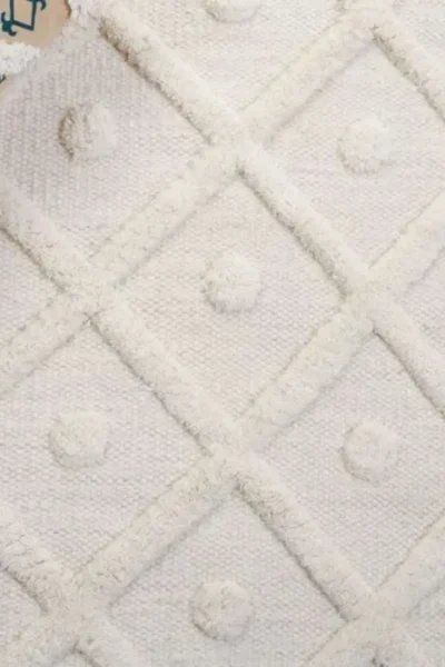 Kenya Knotted Round Rug img 1