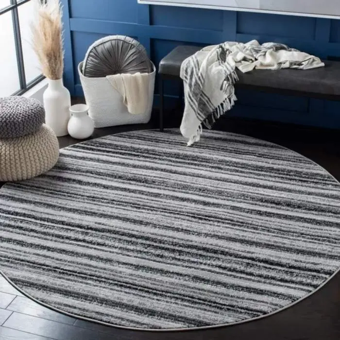 Skyler Loomed Round Rug