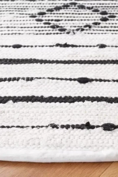 Striped Kilim Round Rug img 1