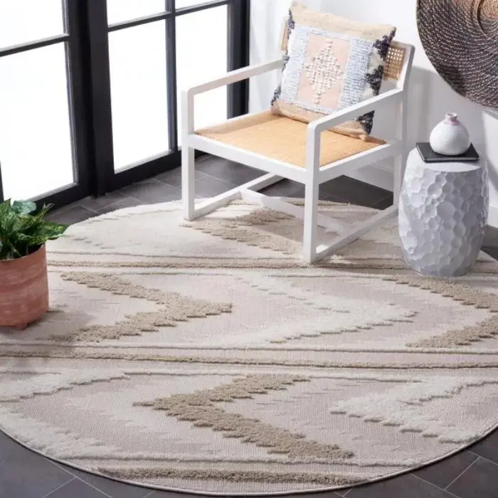 Trends Loomed Round Rug