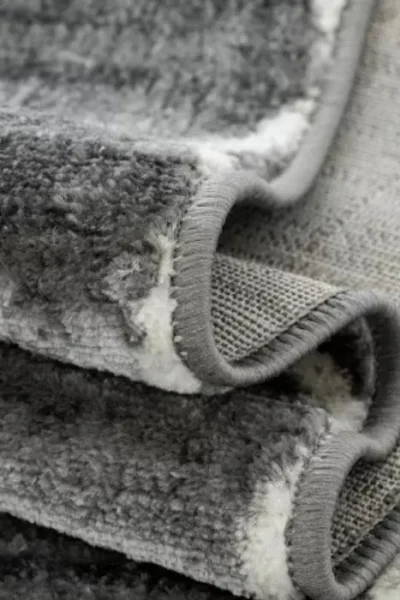 Unique Matrix Trellis Rug img 1