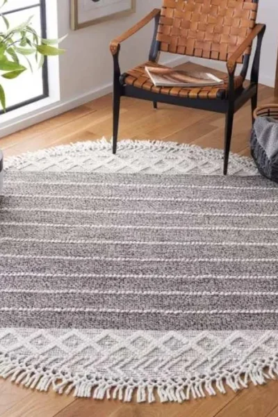 Vermont Loomed Round Rug